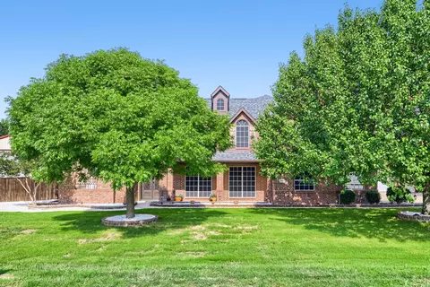 940 Melissa Dr, Waxahachie, TX 75167