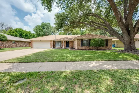 2613 Smith Barry Rd, Pantego, TX 76013