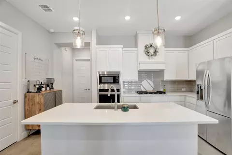3548 Golden Bell Ct, Heath, TX 75126