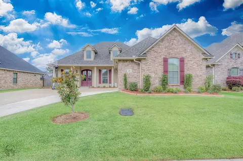 611 Manassas Cir, Bossier City, LA 71112