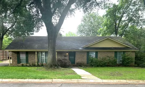 445 Laurel Ln, Paris, TX 75460