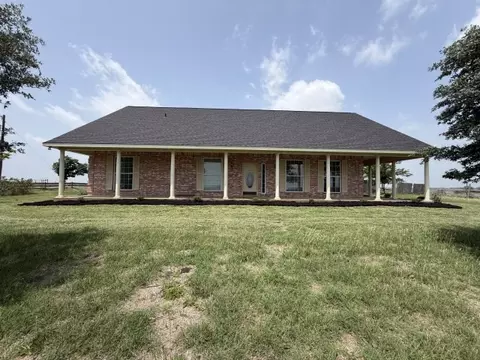 9652 County Road 4360, Frost, TX 76641