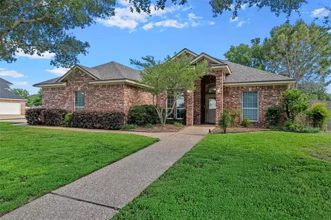 5612 Plantation Dr, Waco, TX 76708