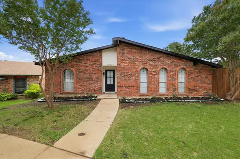 2903 Winterberry Dr, Carrollton, TX 75007