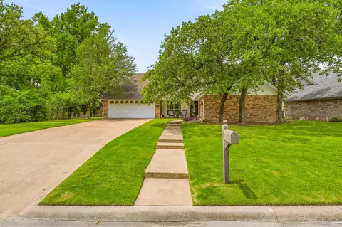 980 N Charlotte, Stephenville, TX 76401