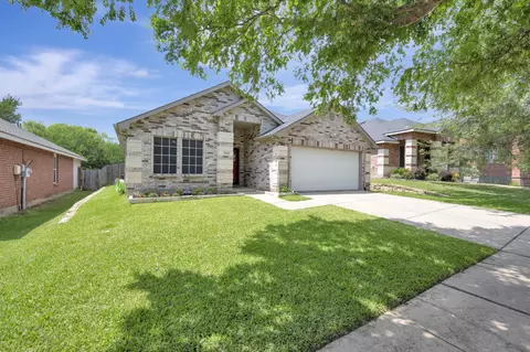 3209 Clydesdale Dr, Denton, TX 76210