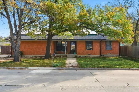 612 N 10th St, Sanger, TX 76266