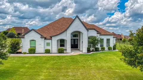 235 Bearclaw Cir, Aledo, TX 76008
