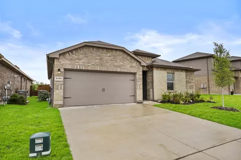 9705 Austin Hollow Rd, Crowley, TX 76036