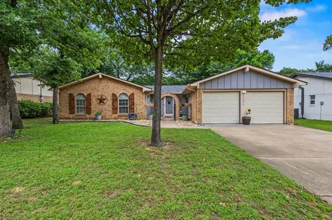 2804 Mintwood Pl, Arlington, TX 76016