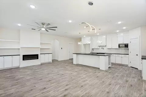 Living - 901 E Devitt St, Fort Worth, TX 76110 photo 1 of 3