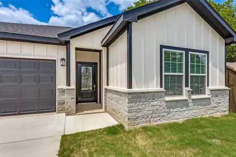 Exterior - 901 E Devitt St, Fort Worth, TX 76110 photo 3 of 4