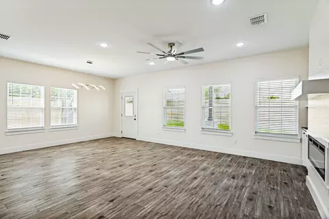Living - 901 E Devitt St, Fort Worth, TX 76110 photo 3 of 3