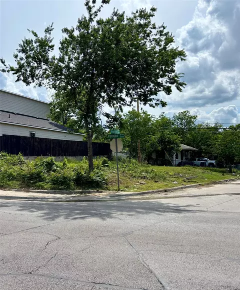 2500 Vaughn Blvd, Fort Worth, TX 76105