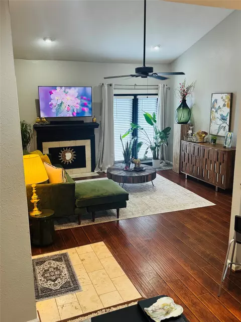 8601 Park Ln #732, Dallas, TX 75231