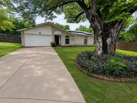 527 Shelly Ct, Duncanville, TX 75137