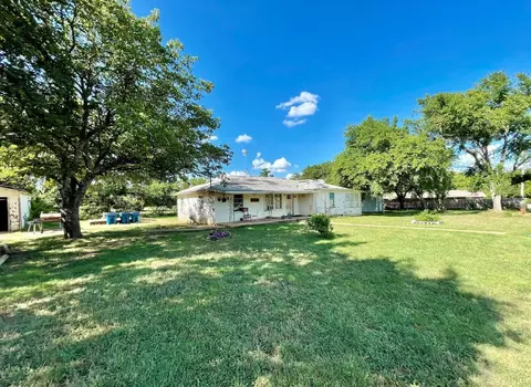 514 W Roosevelt Ave, Whitney, TX 76692