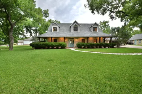 6405 Secretariat Ct, Granbury, TX 76049