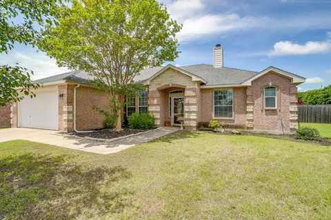 1164 Snowbird Ct, Benbrook, TX 76126