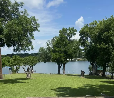 160 Vz County Road 3732, Wills Point, TX 75169