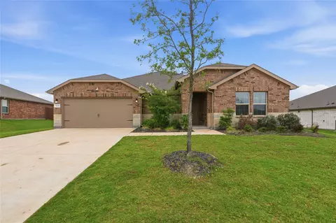 1318 Boulder Dr, Cedar Hill, TX 75104