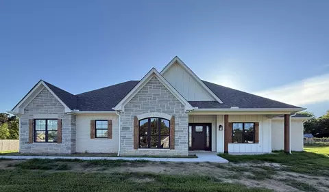 202 Rs County Road 1189, Emory, TX 75440