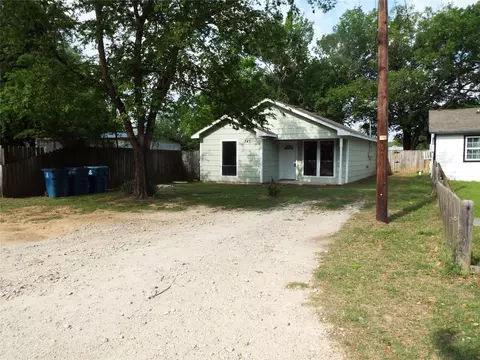 747 Luther Ln, Gun Barrel City, TX 75156