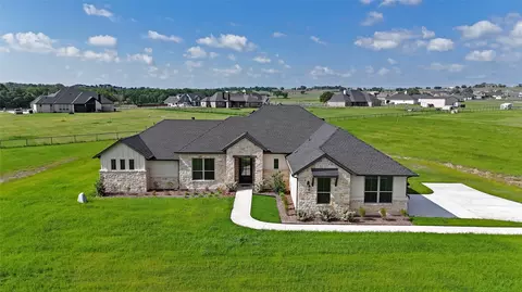 1099 Paradise Pkwy, Poolville, TX 76487