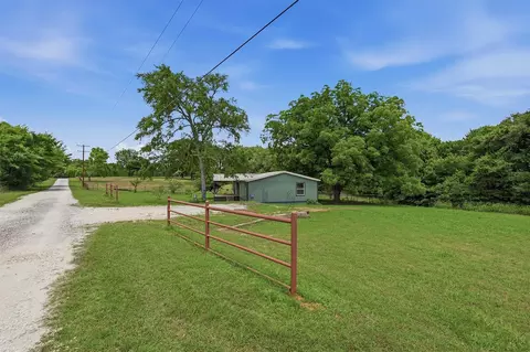 150 Gilbreath Rd, Sadler, TX 76264