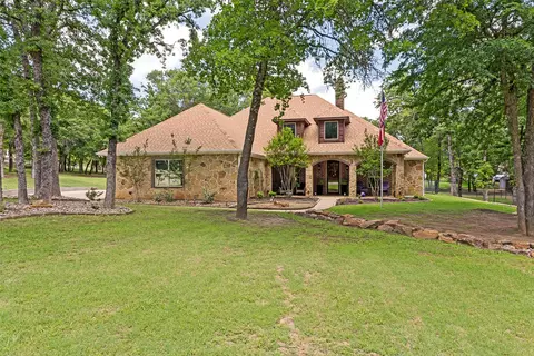 207 Overton Ridge Cir, Weatherford, TX 76088