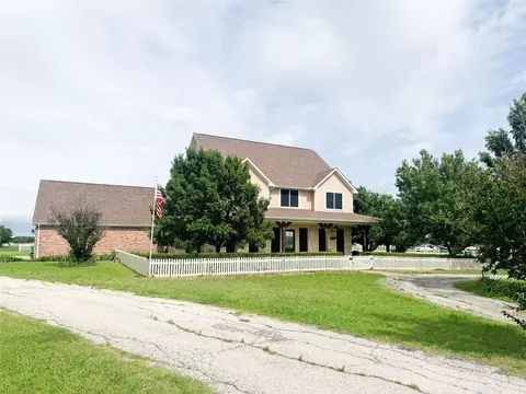 6670 Green Valley Cir, Aubrey, TX 76227