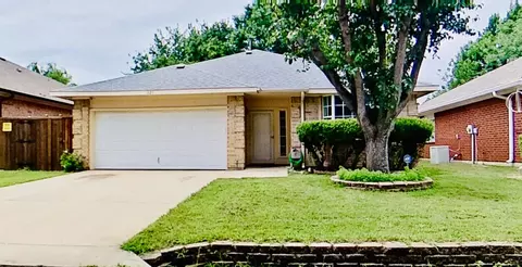 321 Boliver Ave, Lake Dallas, TX 75065