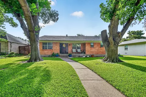 1132 N Cottonwood Dr, Richardson, TX 75080