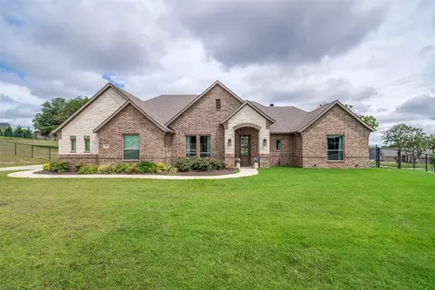 409 Oak Meadow Ln, Weatherford, TX 76085