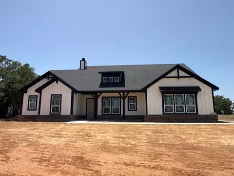 165 Oak Grove Way, Springtown, TX 76082