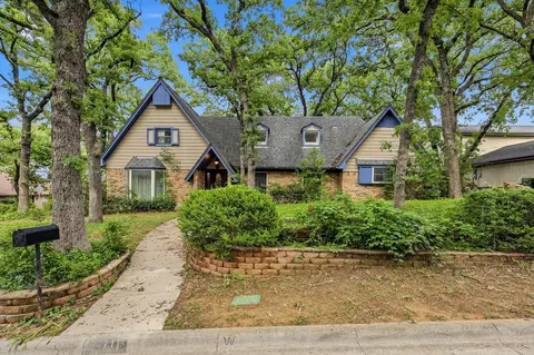 711 Tanglewood Ln, Arlington, TX 76012