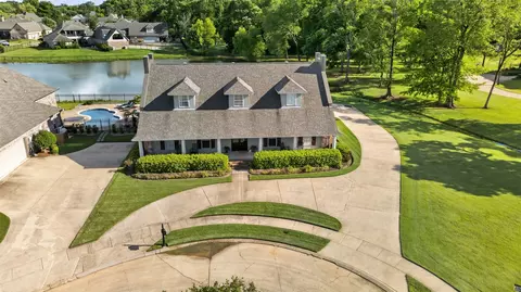 2481 Churchill Dr, Bossier City, LA 71111