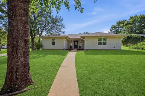 900 Cortez St, Denison, TX 75020