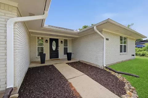 900 Cortez St, Denison, TX 75020