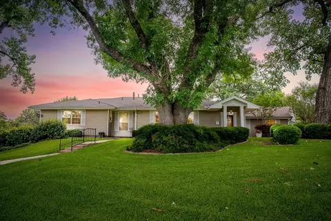 3476 Wellington Rd, Fort Worth, TX 76116