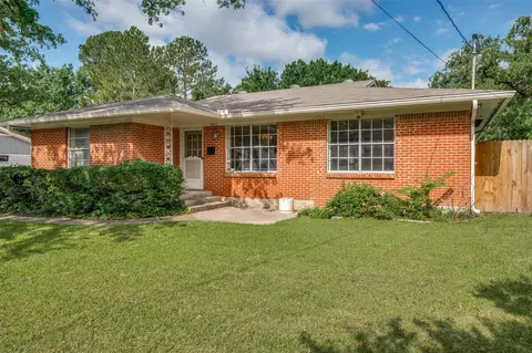 2615 Glenwood Ln, Denton, TX 76209