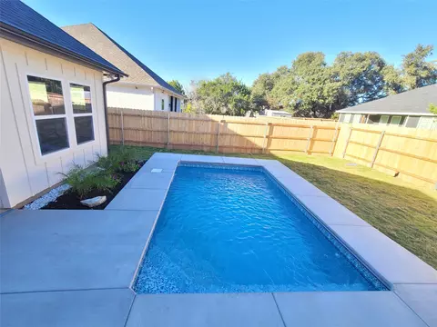 4825 Wichita St, Granbury, TX 76048