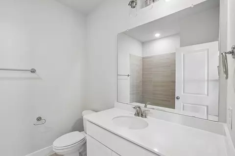 Bath - 9301 Rolling Meadow Way, Denton, TX 76207 photo 2 of 5