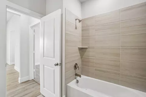 Bath - 9301 Rolling Meadow Way, Denton, TX 76207 photo 3 of 5