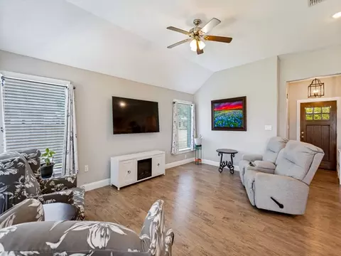 Living - 116 Kens Ct, Pilot Point, TX 76258 photo 4 of 4