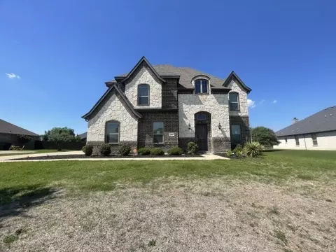 321 Equestrian Dr, Waxahachie, TX 75165