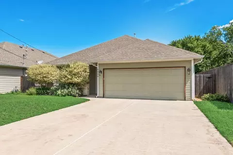 5420 Meandering Rd, River Oaks, TX 76114