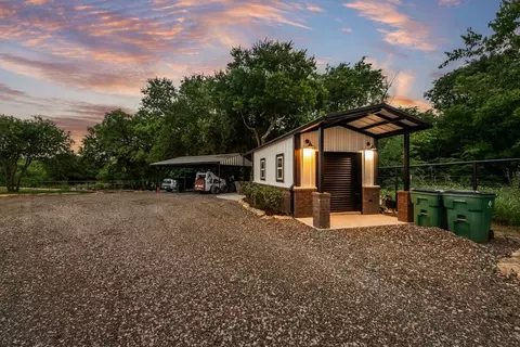 Exterior - 11167 Plainview Rd, Krum, TX 76249 photo 5 of 7