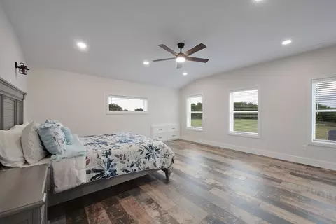 Bedroom - 11167 Plainview Rd, Krum, TX 76249 photo 3 of 7