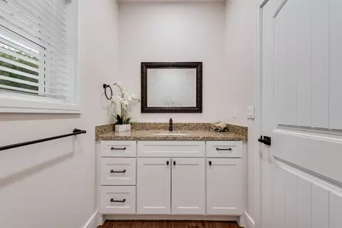 Bath - 11167 Plainview Rd, Krum, TX 76249 photo 5 of 6